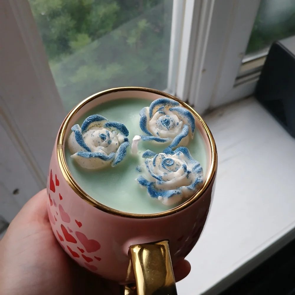 Cute Blue Glitter Rose Cup Candle - Picture 6 of 6